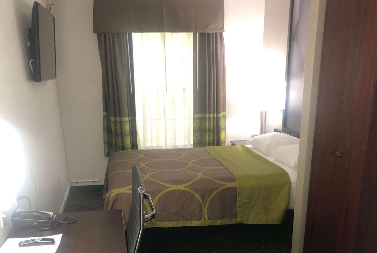 Super 8 By Wyndham High Point/Greensboro Zewnętrze zdjęcie