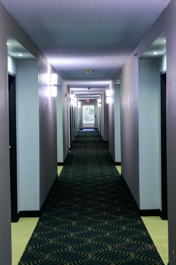 Super 8 By Wyndham High Point/Greensboro Zewnętrze zdjęcie